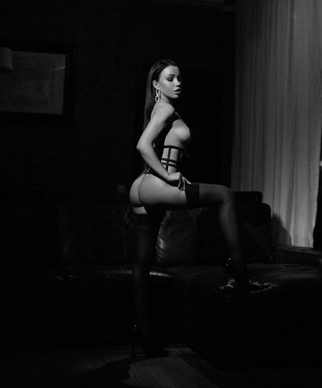 Foto desnuda filtrada de OnlyFans de Eleonora Nedova