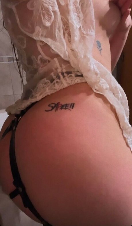 Whitehen9
