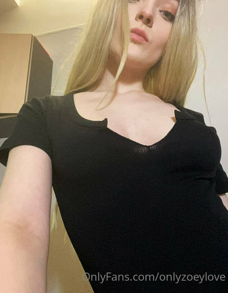 Foto desnuda filtrada de OnlyFans de Onlyzoeylove