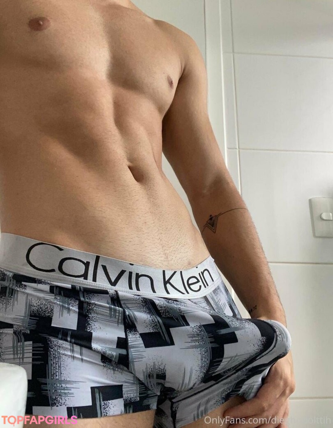 Foto desnuda filtrada de OnlyFans de Dieghodolttih #36 Foto desnuda filtrada de OnlyFans de Dieghodolttih #36