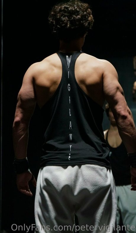 Foto desnuda filtrada de OnlyFans de Petervigilante
