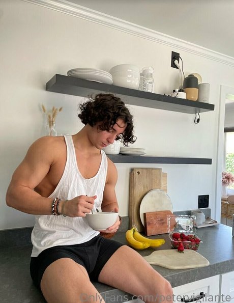 Foto desnuda filtrada de OnlyFans de Petervigilante