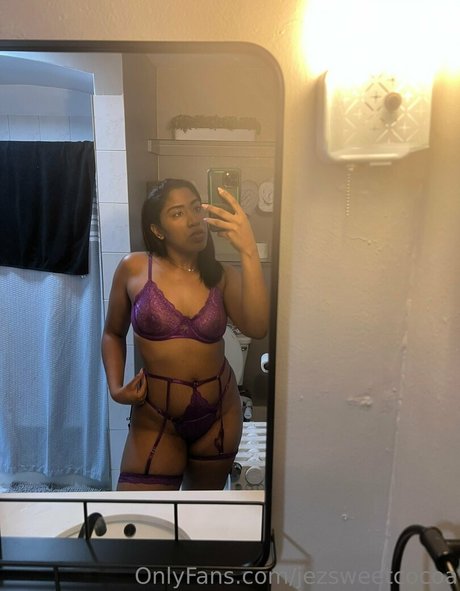 Foto desnuda filtrada de OnlyFans de Jezsweetcocoa