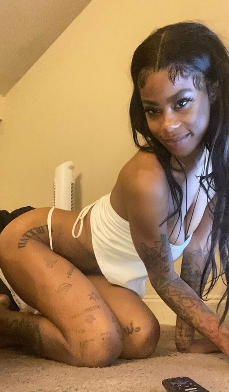 Foto desnuda filtrada de OnlyFans de Mickeymooh