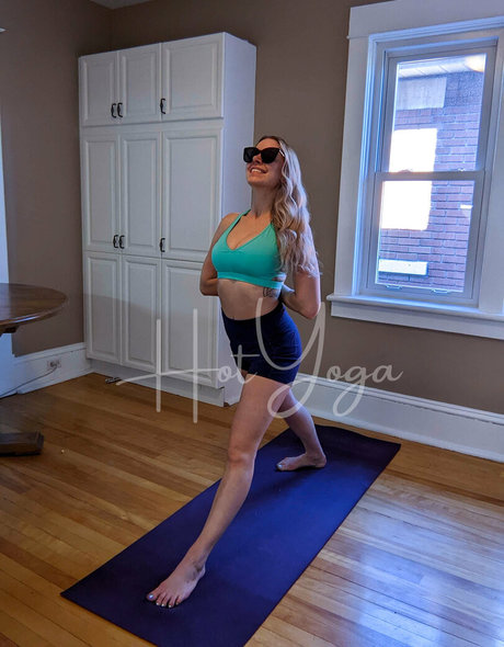 Foto desnuda filtrada de OnlyFans de Hotyoga