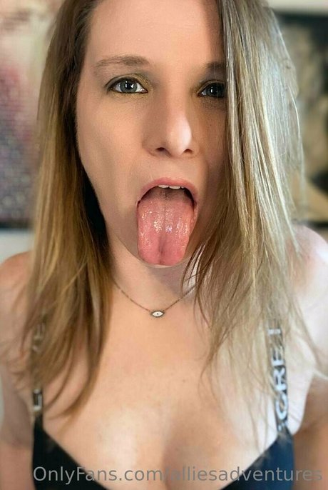 Foto desnuda filtrada de OnlyFans de Alliesadventures