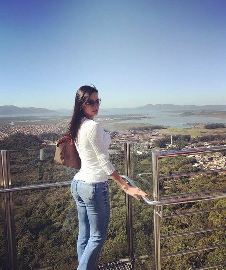 Foto desnuda filtrada de OnlyFans de Izabelytop