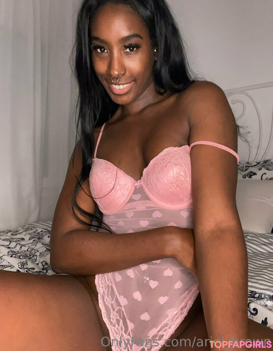 Foto desnuda filtrada de OnlyFans de Arielbrown #126 Foto desnuda filtrada de OnlyFans de Arielbrown #126