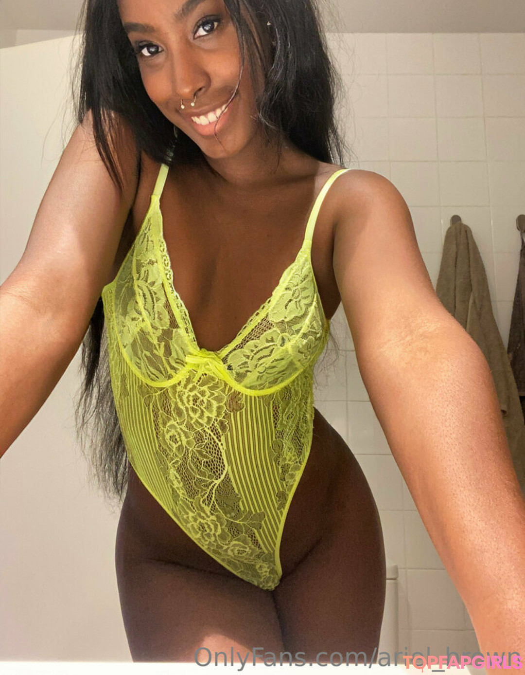 Foto desnuda filtrada de OnlyFans de Arielbrown #178 Foto desnuda filtrada de OnlyFans de Arielbrown #178