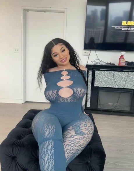 Foto desnuda filtrada de OnlyFans de Tbabyalee