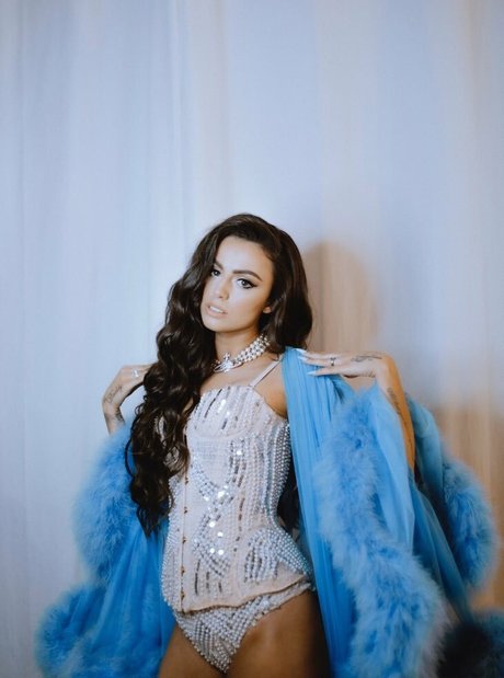 Foto desnuda filtrada de OnlyFans de Cher Lloyd