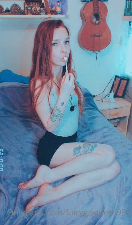 Foto desnuda filtrada de OnlyFans de Thefairy999free