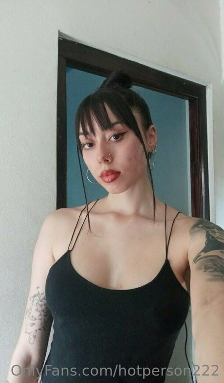 Foto desnuda filtrada de OnlyFans de Hotperson222