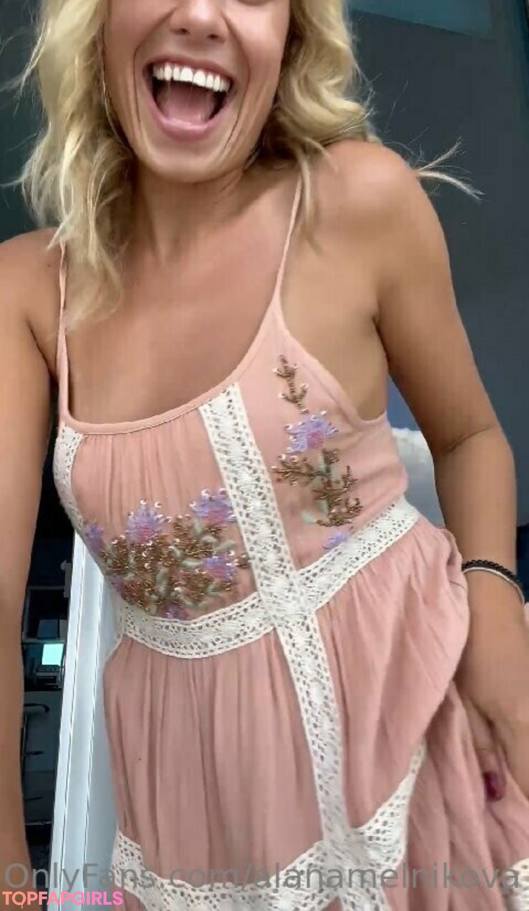 Foto desnuda filtrada de OnlyFans de Alanamelnikova #51 Foto desnuda filtrada de OnlyFans de Alanamelnikova #51