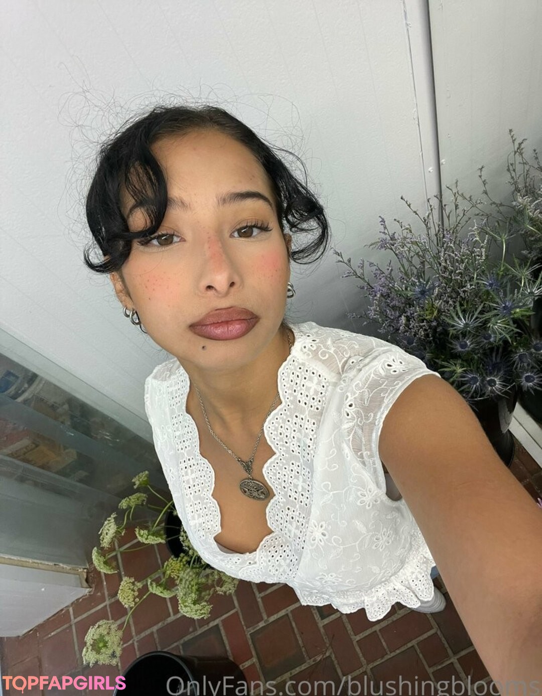 Foto desnuda filtrada de OnlyFans de Blushingblooms #103 Foto desnuda filtrada de OnlyFans de Blushingblooms #103