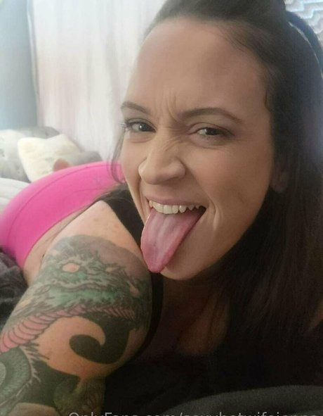 Sexyhotwifejenna