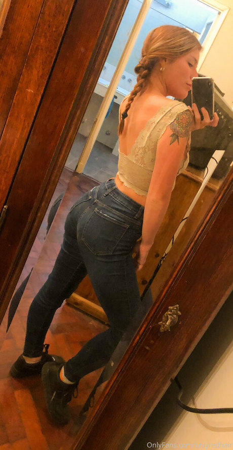 Foto desnuda filtrada de OnlyFans de Redheadom