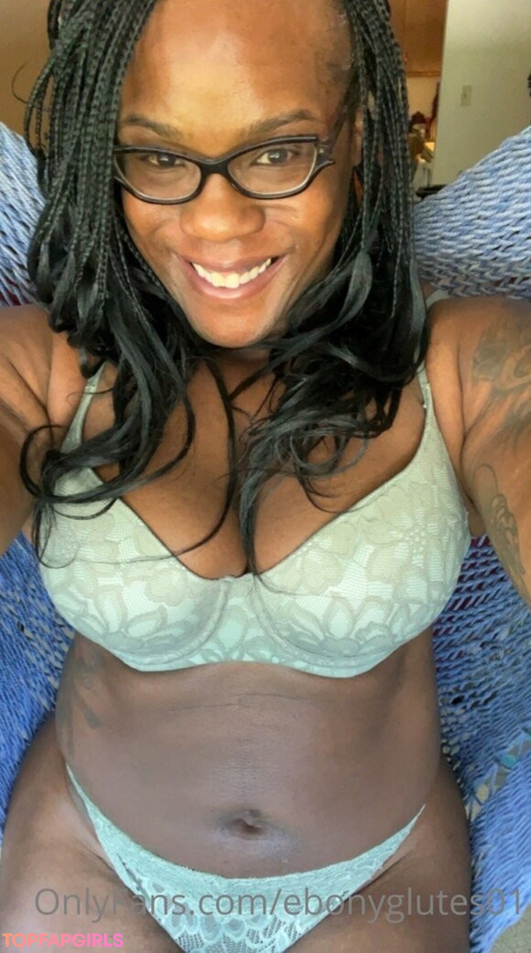 Foto desnuda filtrada de OnlyFans de Ebonyglutes01 #28 Foto desnuda filtrada de OnlyFans de Ebonyglutes01 #28