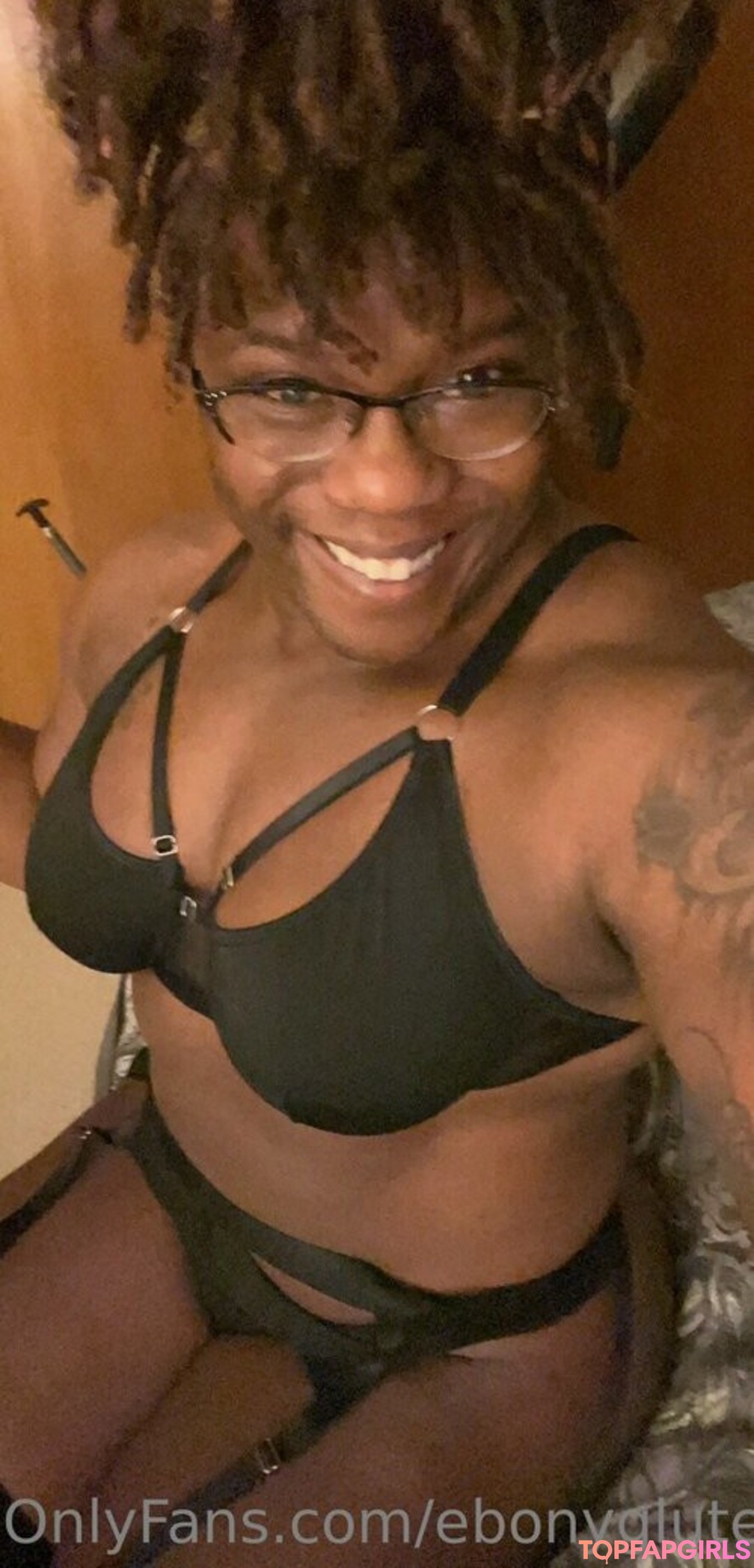 Foto desnuda filtrada de OnlyFans de Ebonyglutes01 #76 Foto desnuda filtrada de OnlyFans de Ebonyglutes01 #76