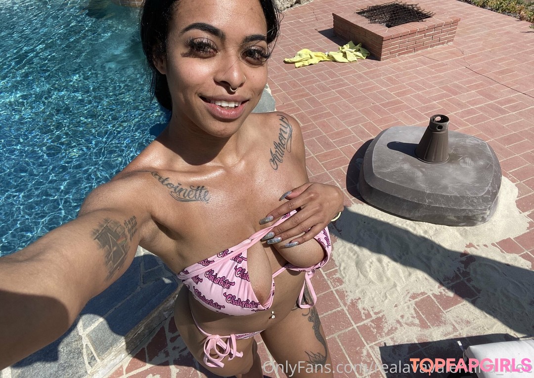 Foto desnuda filtrada de OnlyFans de Realavavalentinaa #13 Foto desnuda filtrada de OnlyFans de Realavavalentinaa #13