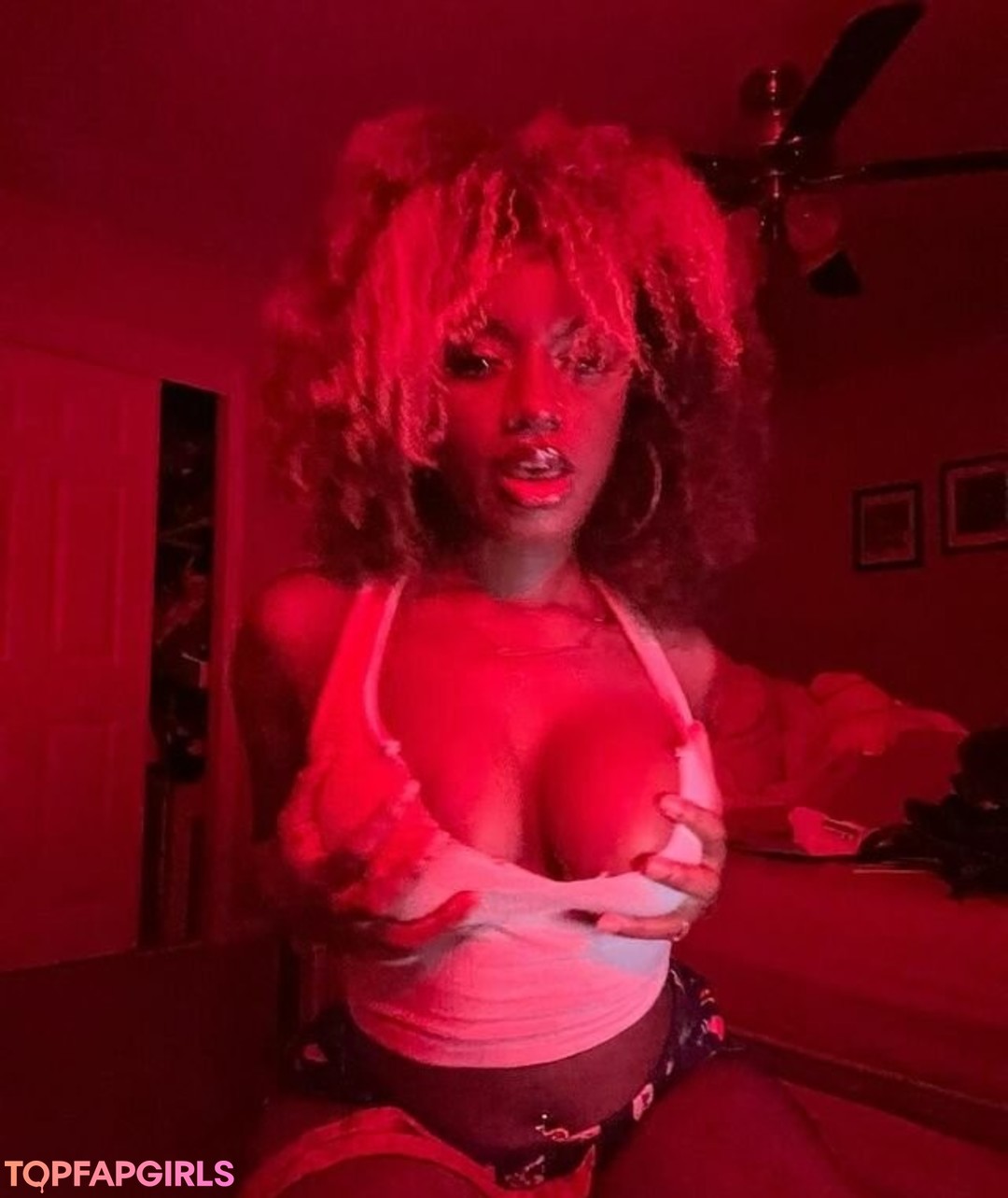 Foto desnuda filtrada de OnlyFans de Xorockyox7 #3 Foto desnuda filtrada de OnlyFans de Xorockyox7 #3