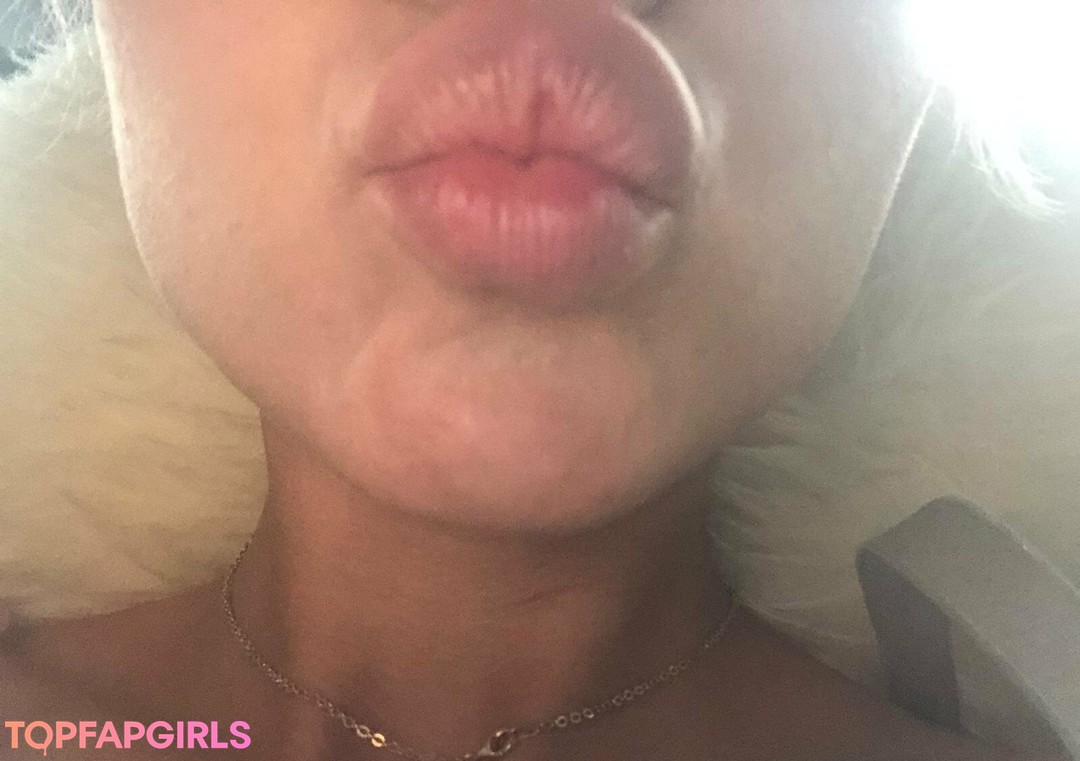 Foto desnuda filtrada de OnlyFans de Julianawantsromeo #11 Foto desnuda filtrada de OnlyFans de Julianawantsromeo #11