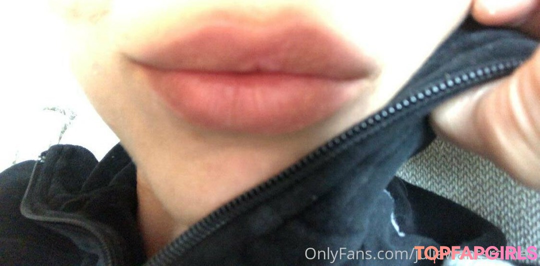 Foto desnuda filtrada de OnlyFans de Julianawantsromeo #3 Foto desnuda filtrada de OnlyFans de Julianawantsromeo #3