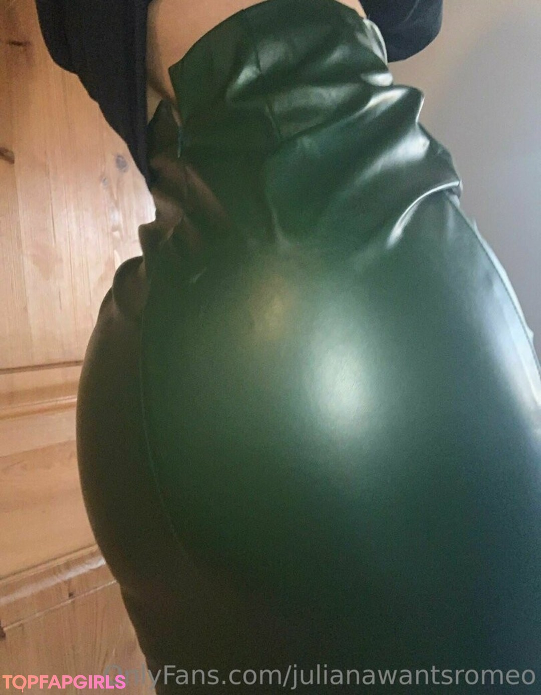 Foto desnuda filtrada de OnlyFans de Julianawantsromeo #57 Foto desnuda filtrada de OnlyFans de Julianawantsromeo #57