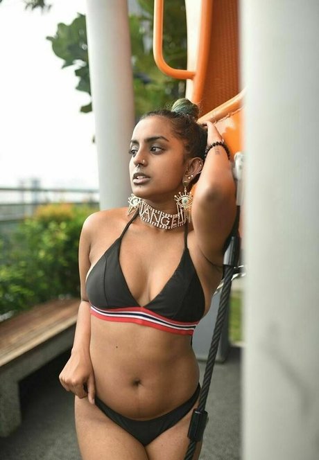 Foto desnuda filtrada de OnlyFans de Indian Exhibition