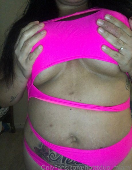 Foto desnuda filtrada de OnlyFans de Hotttduo1