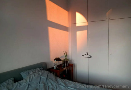 Foto desnuda filtrada de OnlyFans de Sandydoppeld