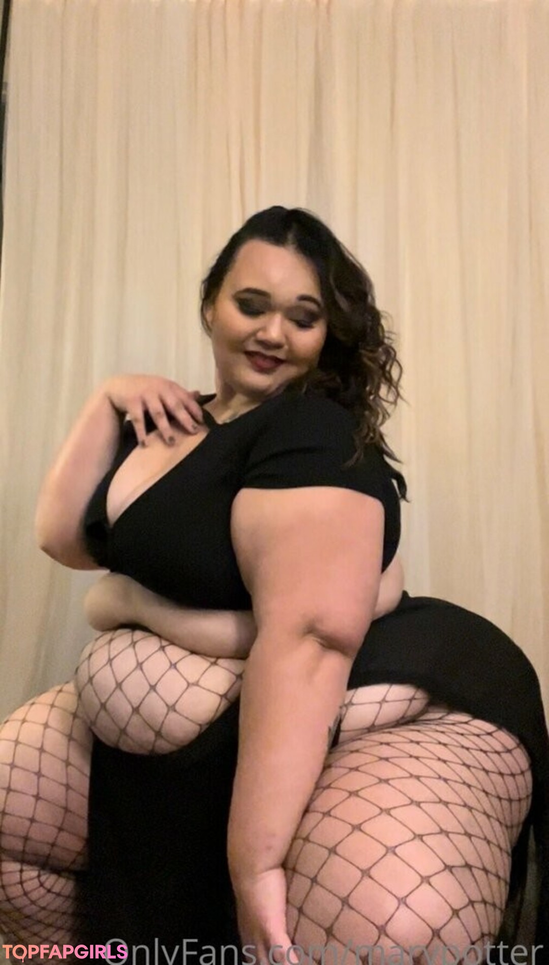 Foto desnuda filtrada de OnlyFans de Makanamoon #41 Foto desnuda filtrada de OnlyFans de Makanamoon #41