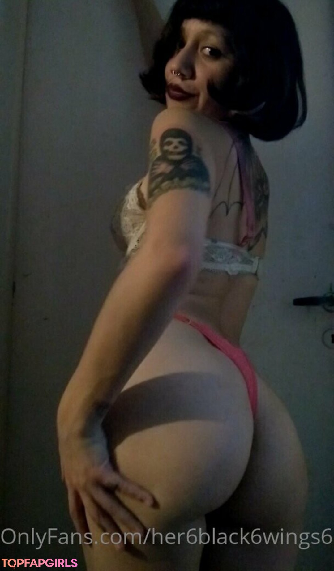 Foto desnuda filtrada de OnlyFans de Mistresswinona #7 Foto desnuda filtrada de OnlyFans de Mistresswinona #7