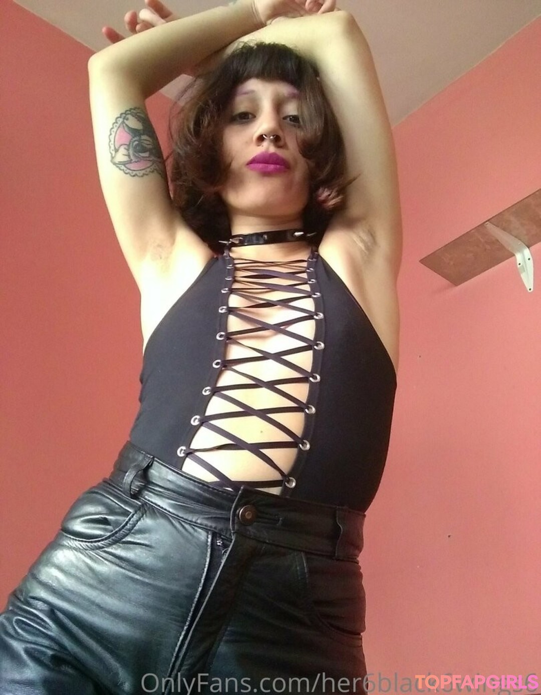 Foto desnuda filtrada de OnlyFans de Mistresswinona #8 Foto desnuda filtrada de OnlyFans de Mistresswinona #8