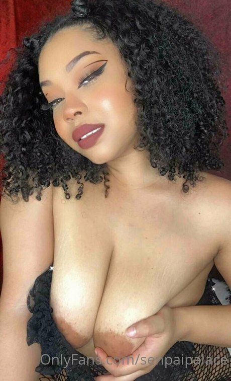 Foto desnuda filtrada de OnlyFans de Senpaipalace