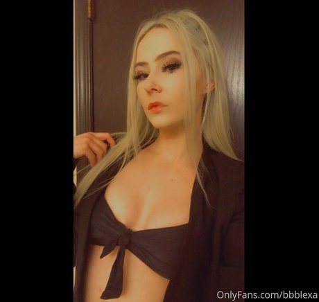 Foto desnuda filtrada de OnlyFans de Babyblexa