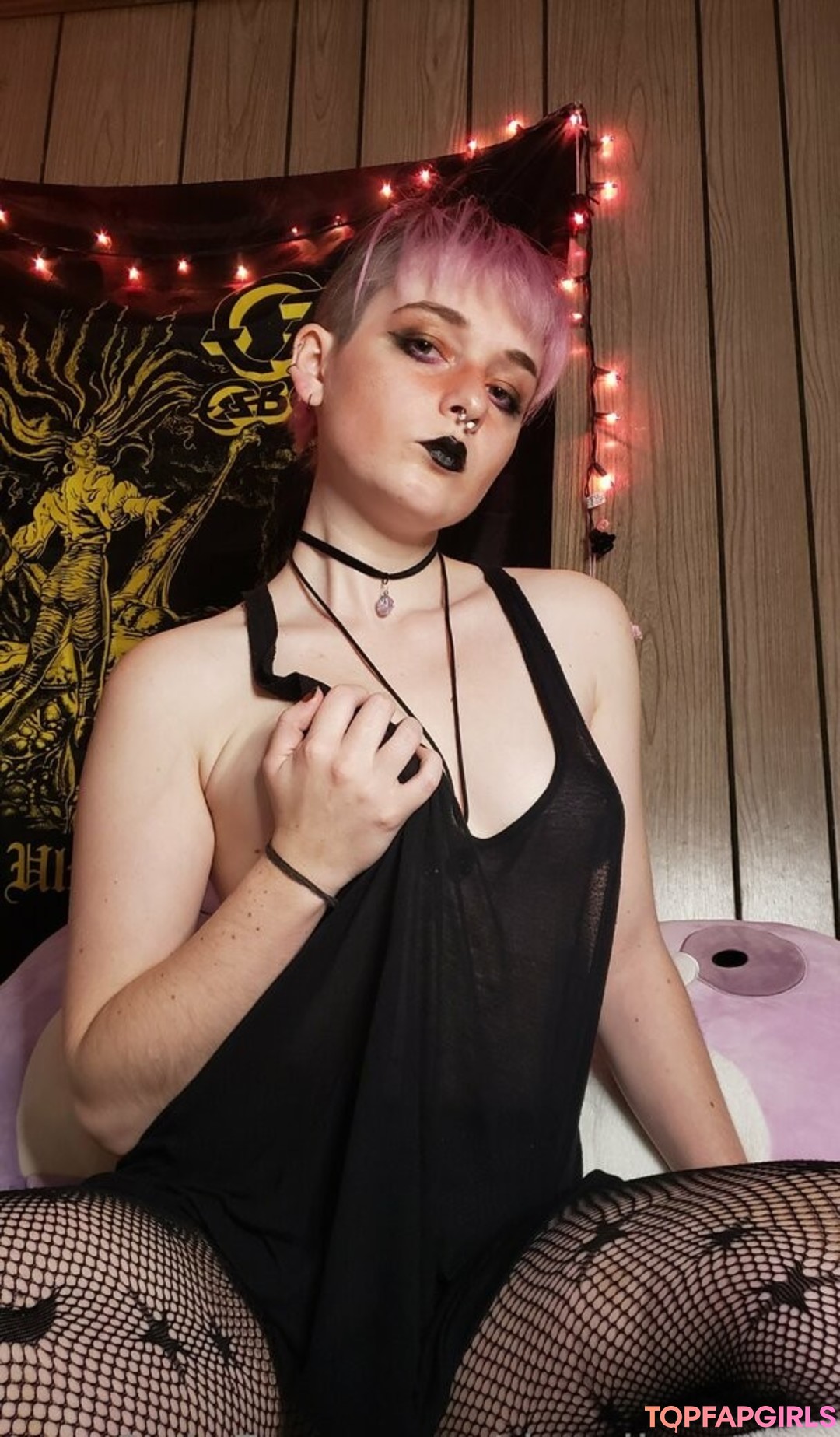 Foto desnuda filtrada de OnlyFans de Deadbunnyx #53 Foto desnuda filtrada de OnlyFans de Deadbunnyx #53