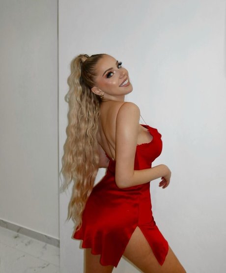 Foto desnuda filtrada de OnlyFans de Violet Benson