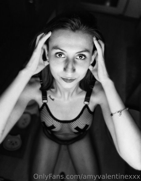 Foto desnuda filtrada de OnlyFans de Amyvalentinexxx