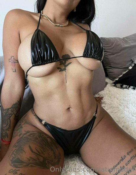 Foto desnuda filtrada de OnlyFans de Latinmodel