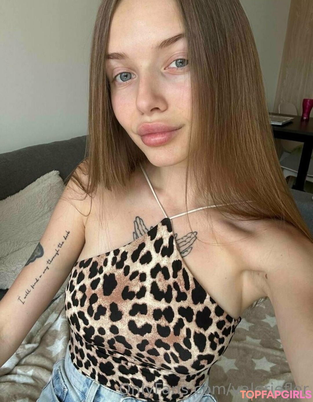 Foto desnuda filtrada de OnlyFans de Valerieflor #83 Foto desnuda filtrada de OnlyFans de Valerieflor #83