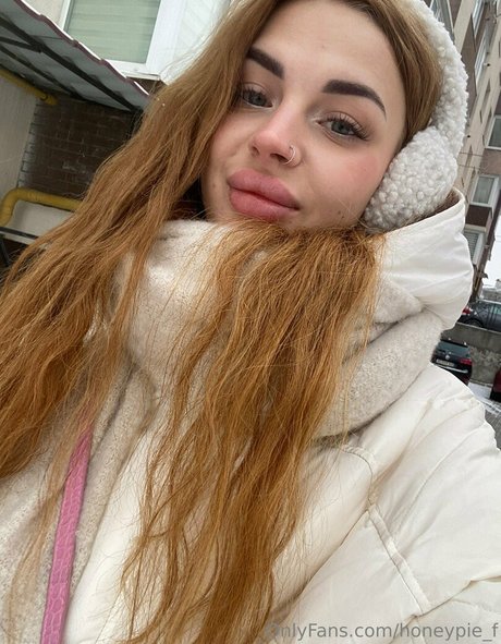 Foto desnuda filtrada de OnlyFans de Honeypief