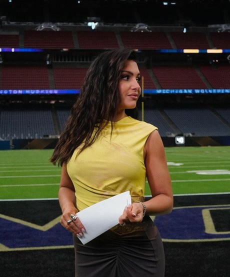 Foto desnuda filtrada de OnlyFans de Molly Qerim