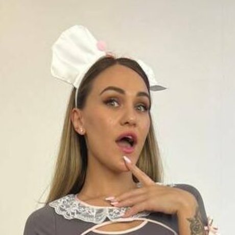 Foto desnuda filtrada de OnlyFans de Hello Siri