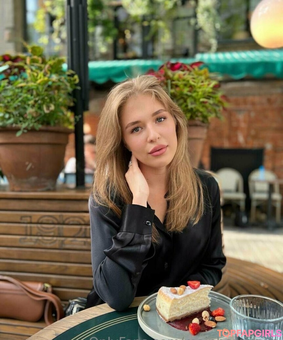 Foto desnuda filtrada de OnlyFans de Alexasunny #28 Foto desnuda filtrada de OnlyFans de Alexasunny #28