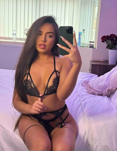Itsangelinabae