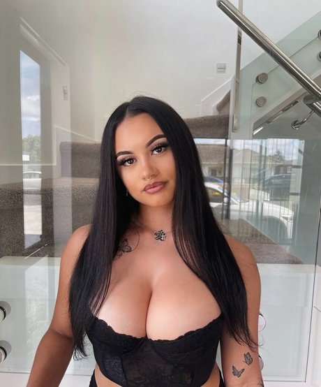 Foto desnuda filtrada de OnlyFans de Taylaraywhite