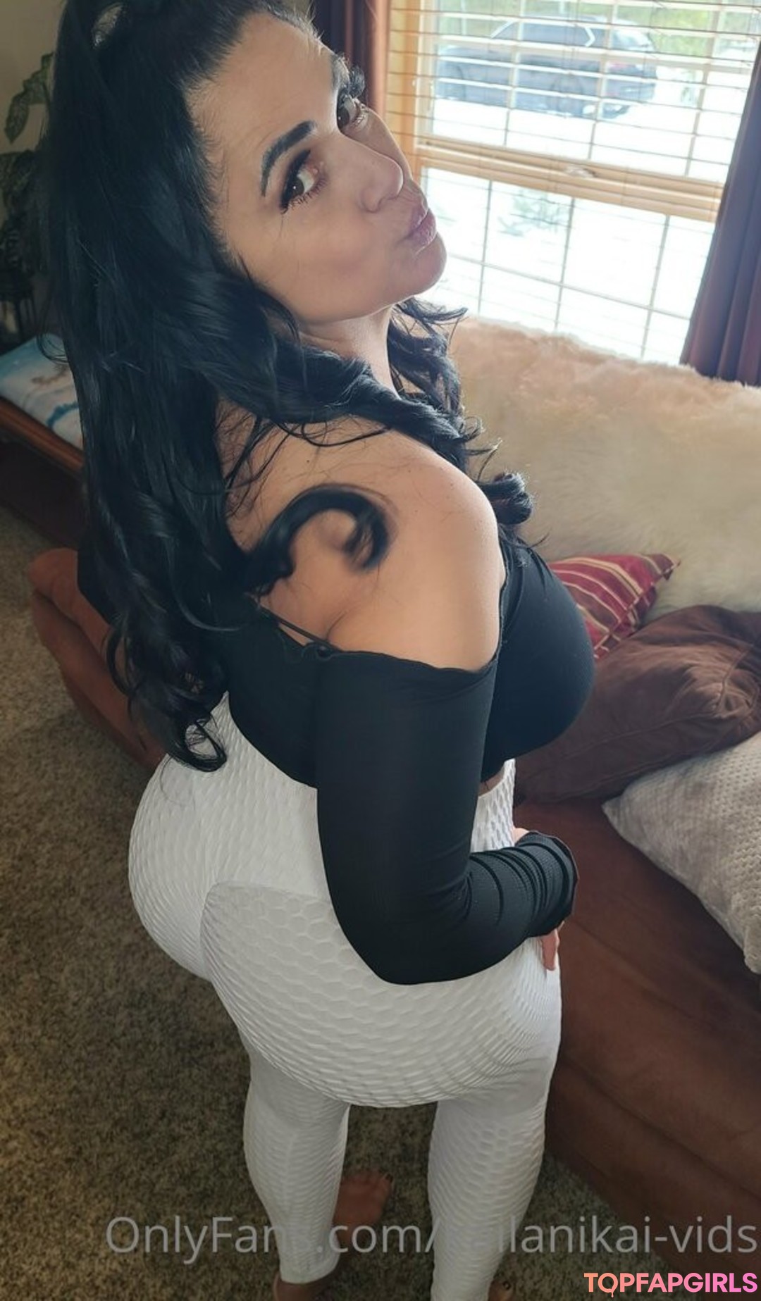 Foto desnuda filtrada de OnlyFans de Kailanikaivids #11 Foto desnuda filtrada de OnlyFans de Kailanikaivids #11