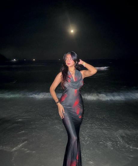 Foto desnuda filtrada de OnlyFans de Apoorva Mukhija