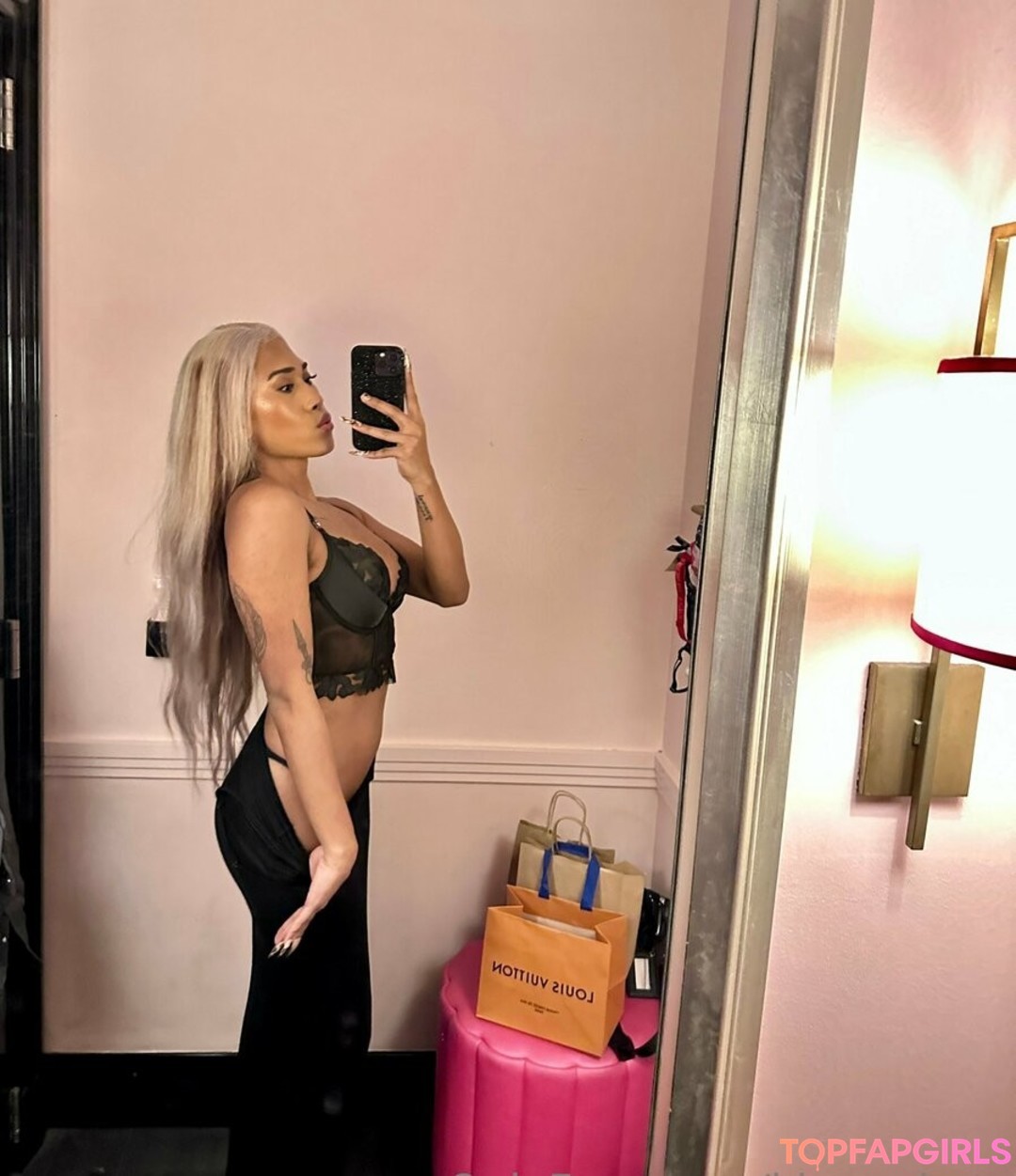 Foto desnuda filtrada de OnlyFans de Kiraasiats #12 Foto desnuda filtrada de OnlyFans de Kiraasiats #12